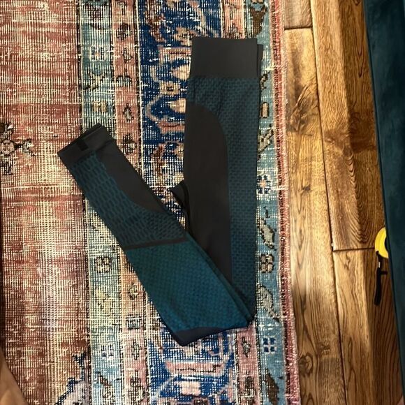 Lululemon running tights/leggings   - Picture 2 of 9